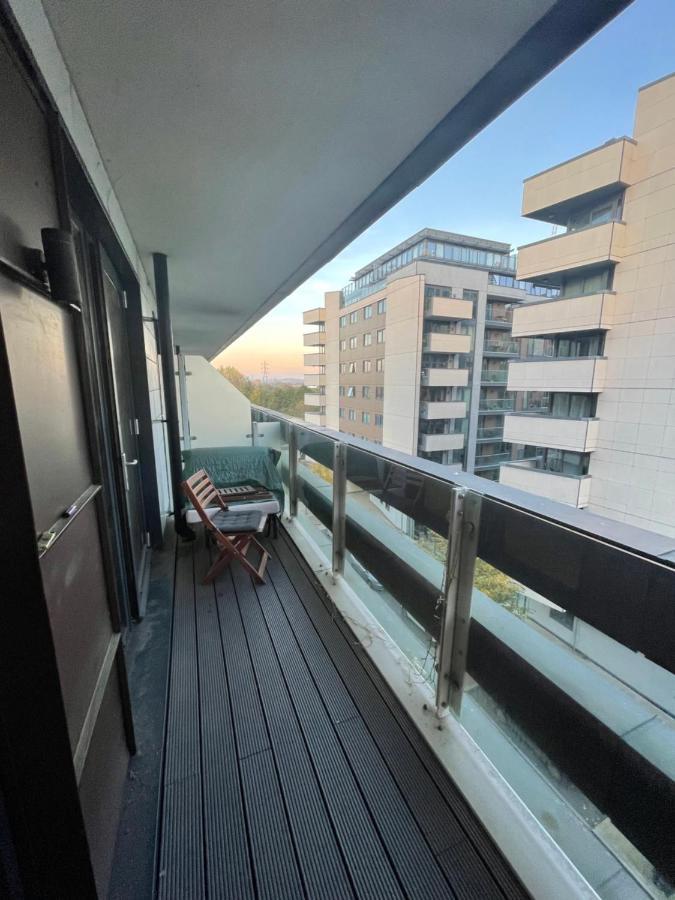 Amazing Apartment Moments Away From The Heart Of London Bagian luar foto